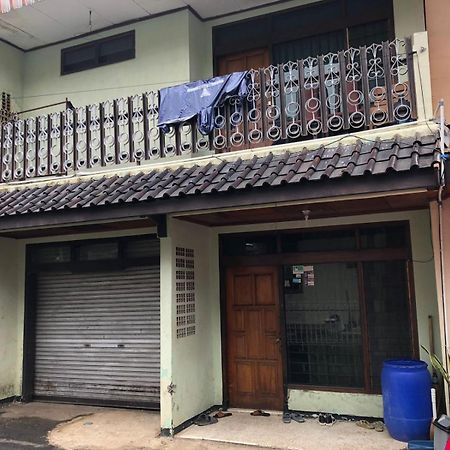Oyo 93846 Gerlong Homestay Bandung Exterior foto
